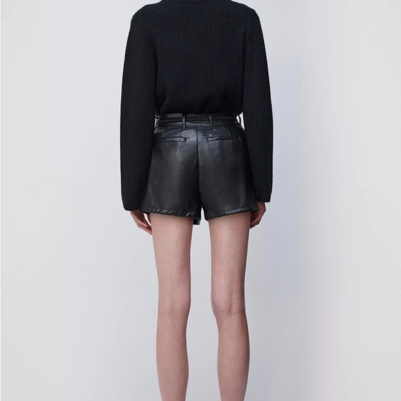 JONATHAN SIMKHAI | Cashmerr Cut-out Turtleneck ❄️ - Picture 5 of 9